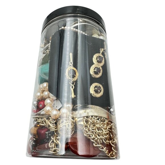Mystery Jewelry Jar #1048 Wearable Quality Pieces 2lbs Necklace Bracelet Earring - Picture 3 of 4